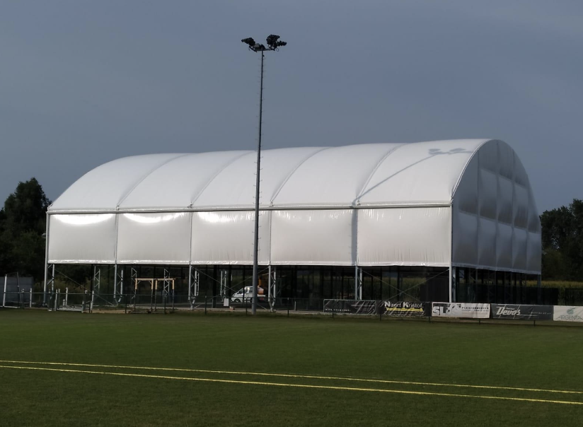 Padel Überdachung – Allwetter-System für Betreiber und Investoren